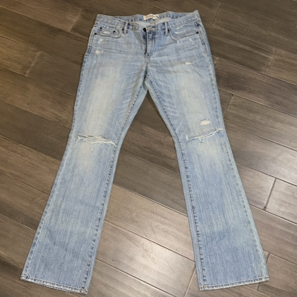 Abercrombie & Fitch Emma Light Wash Ripped Boot Cut Jeans - Picture 6 of 11